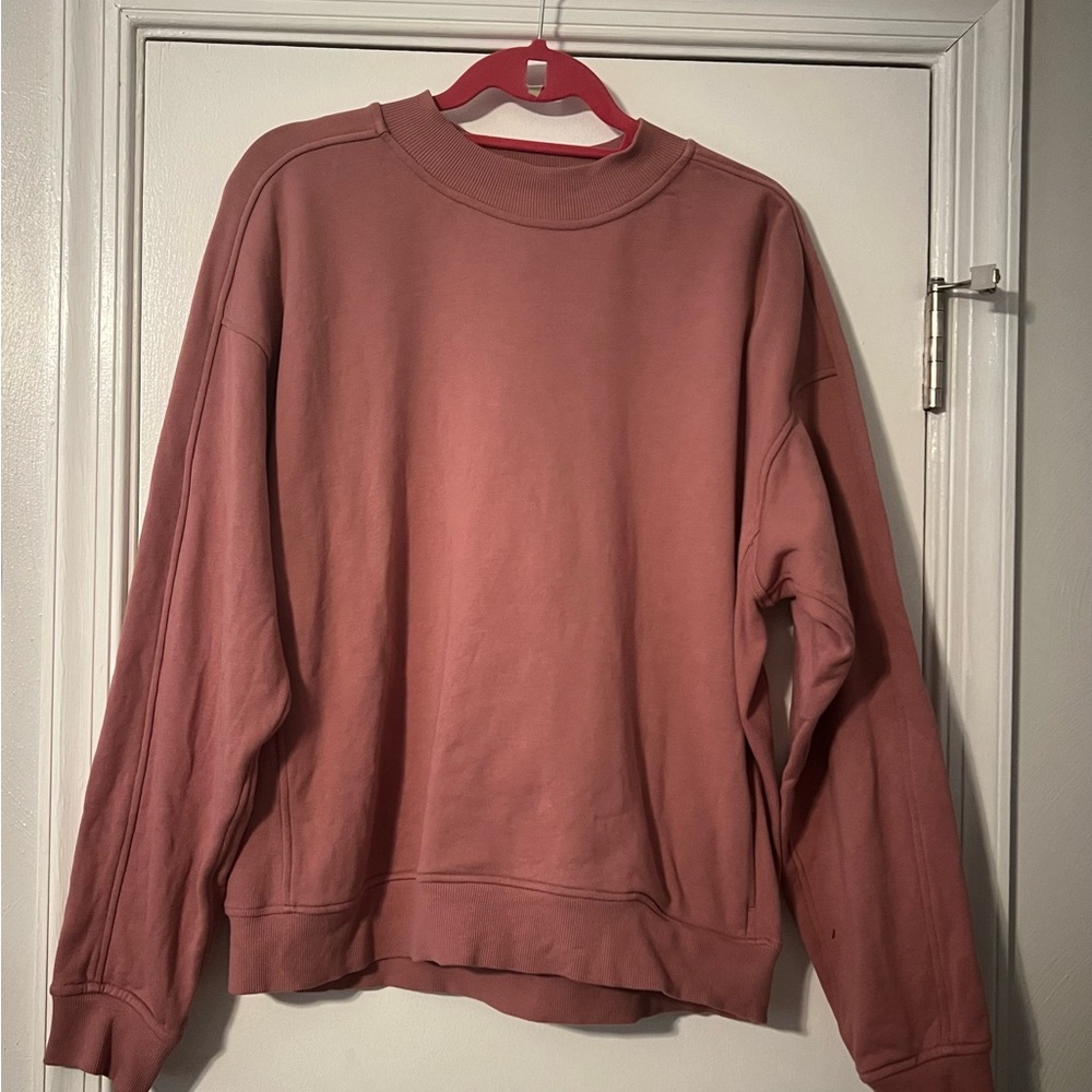 Lululemon Women’s Dusty Pink Sweatshirt